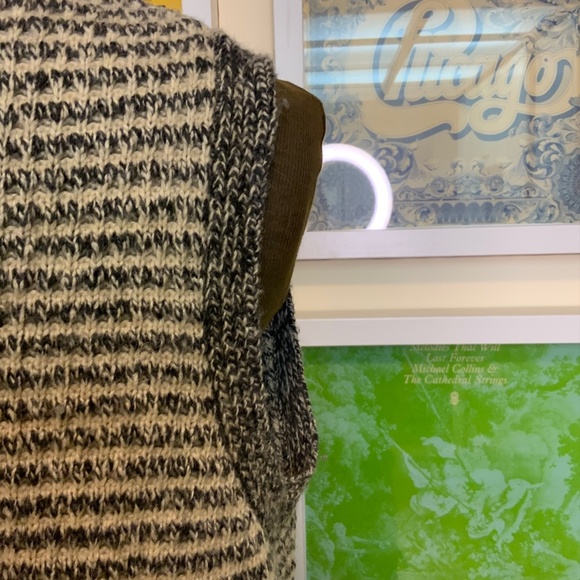 Roots Longline Knit Vest with Pockets - Picture 6 of 9